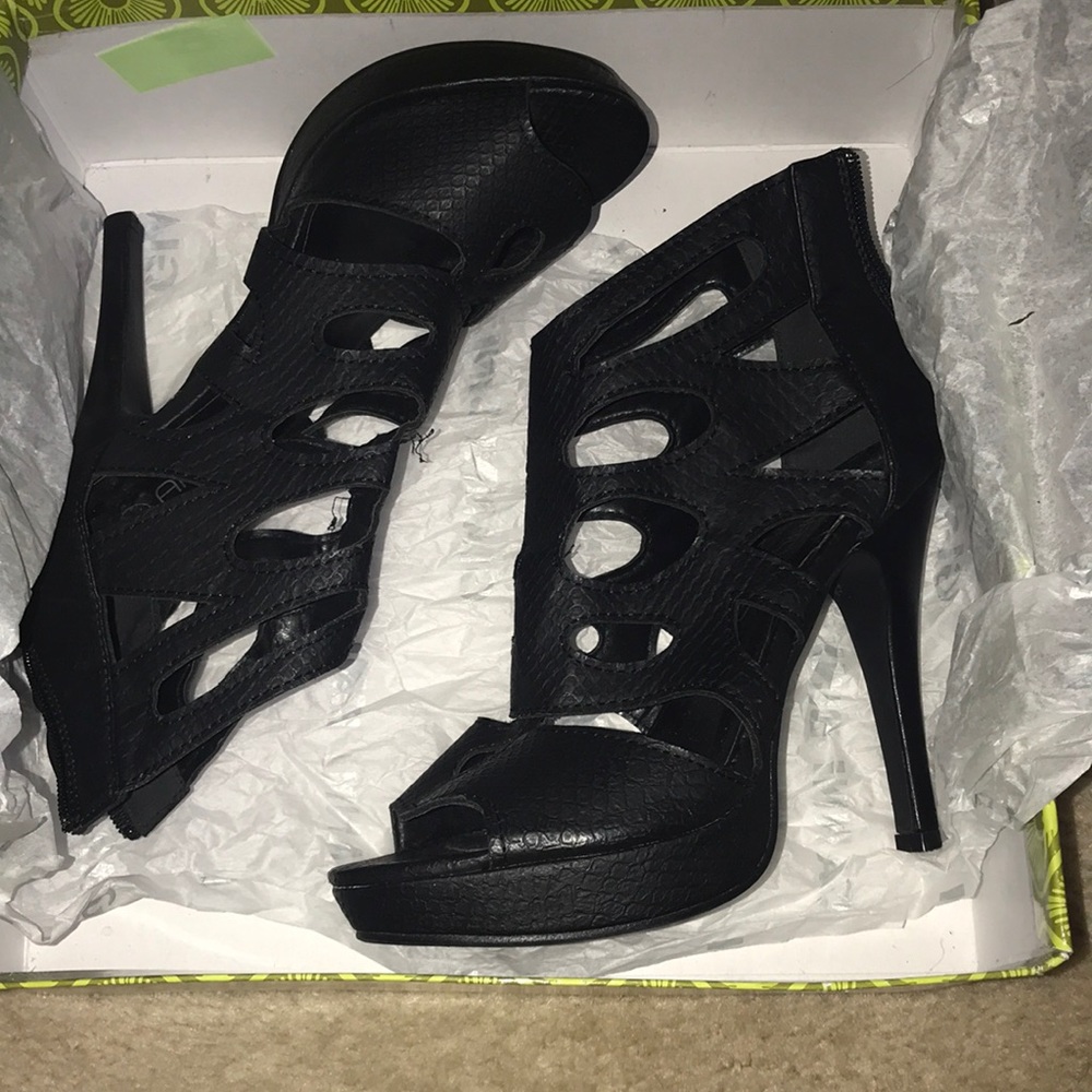 Arden B Heels